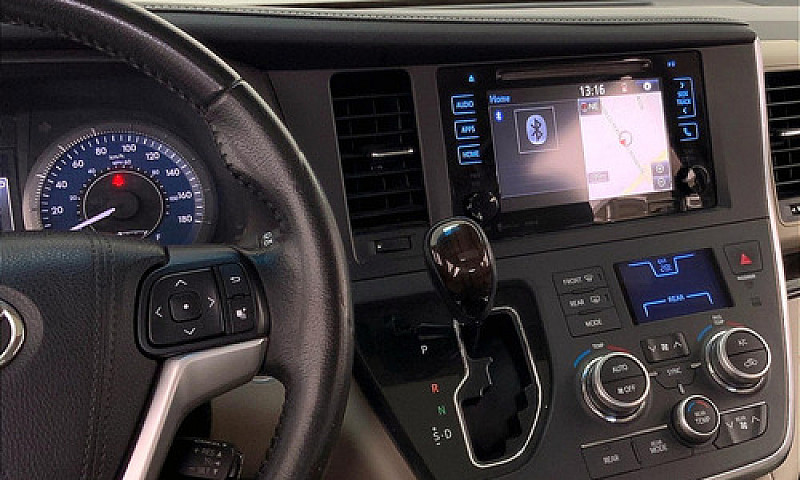 Toyota Sienna 2016...