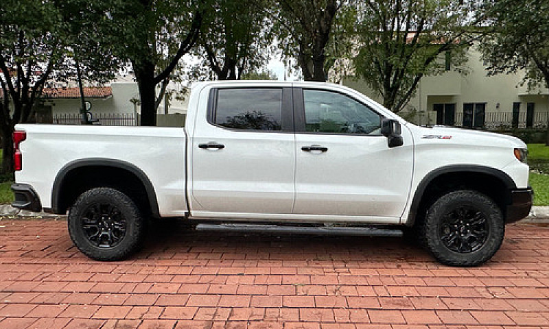 Chevrolet Cheyenne 6...