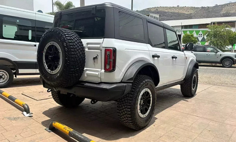 Ford Bronco 2024 Bal...