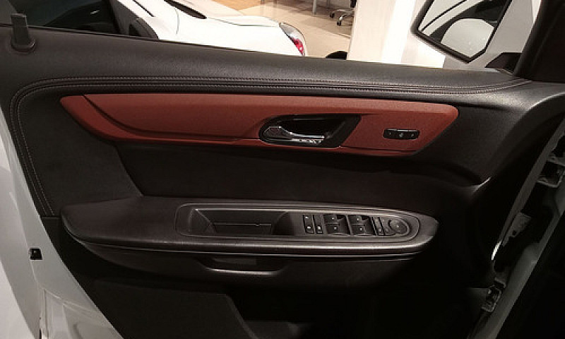 Chevrolet Traverse 2...