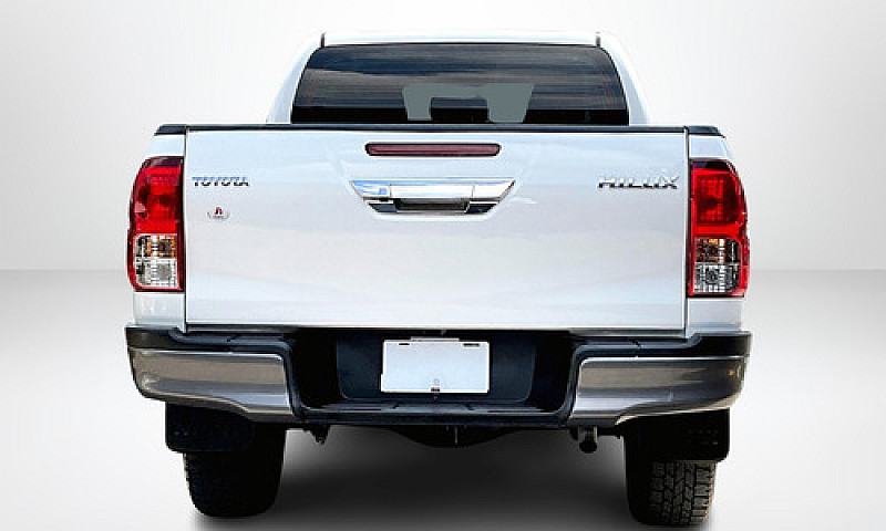 Toyota Hilux 2022...