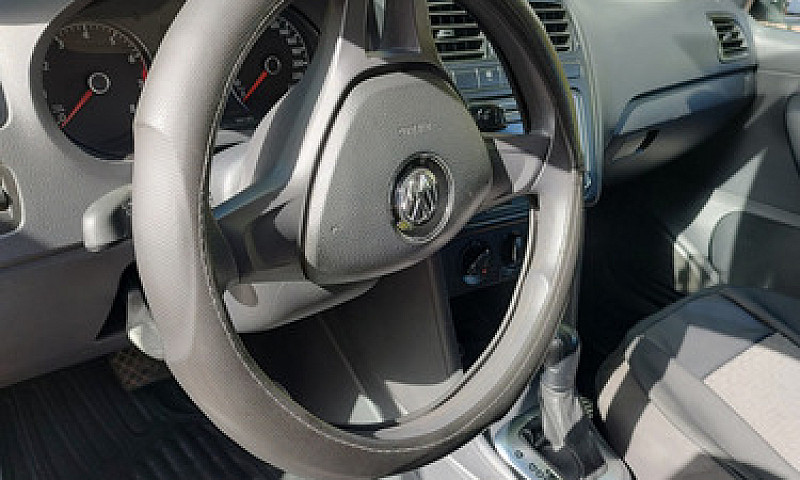 Volkswagen Vento 1.6...