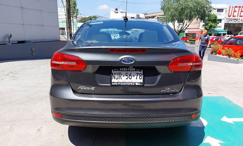 Ford Focus 2016 2.0 ...