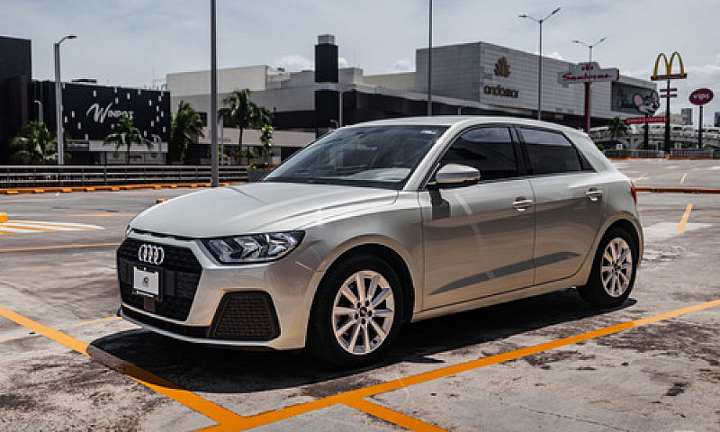 Audi A1 2023...