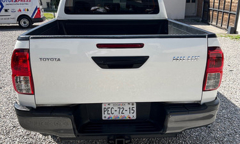 Toyota Hilux 2.7 Cab...