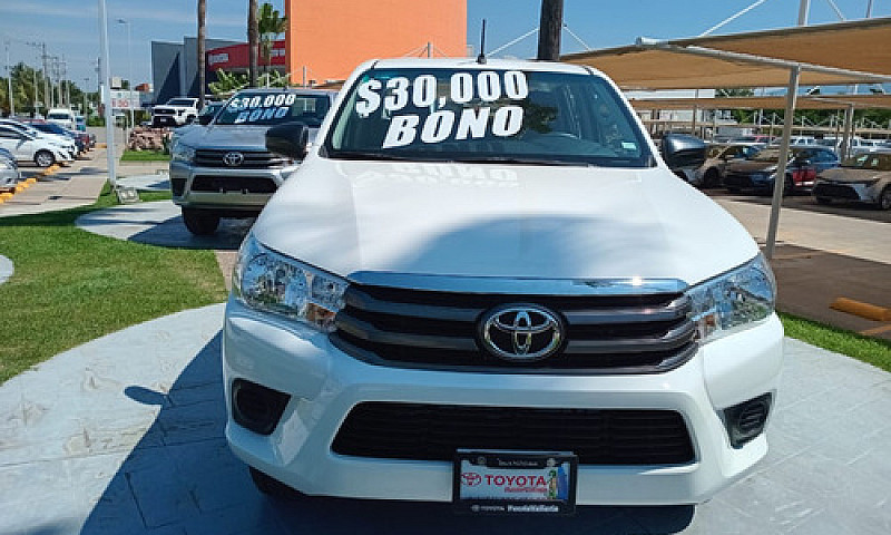 Toyota Hilux 2024...