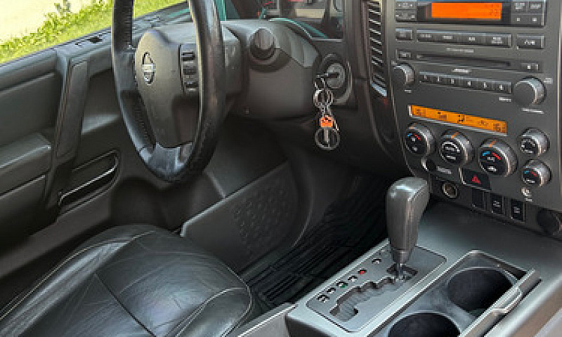 Nissan Armada 5.6 Se...