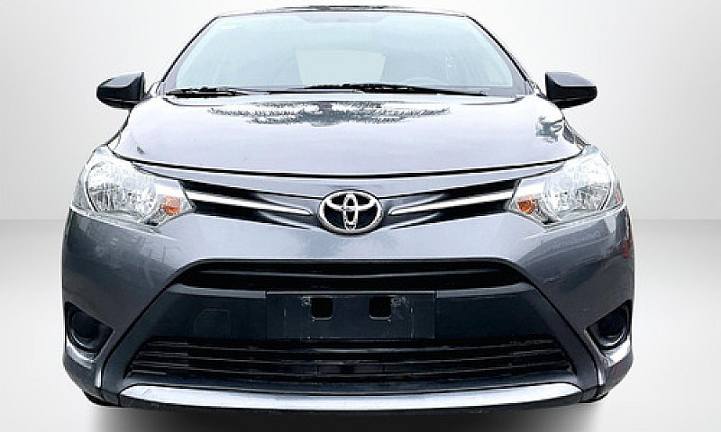Toyota Yaris 2017...