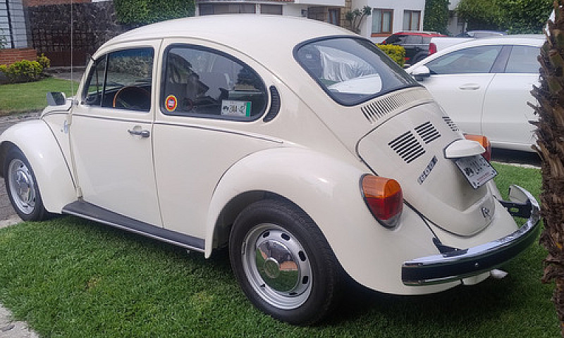 Vocho Sedan...