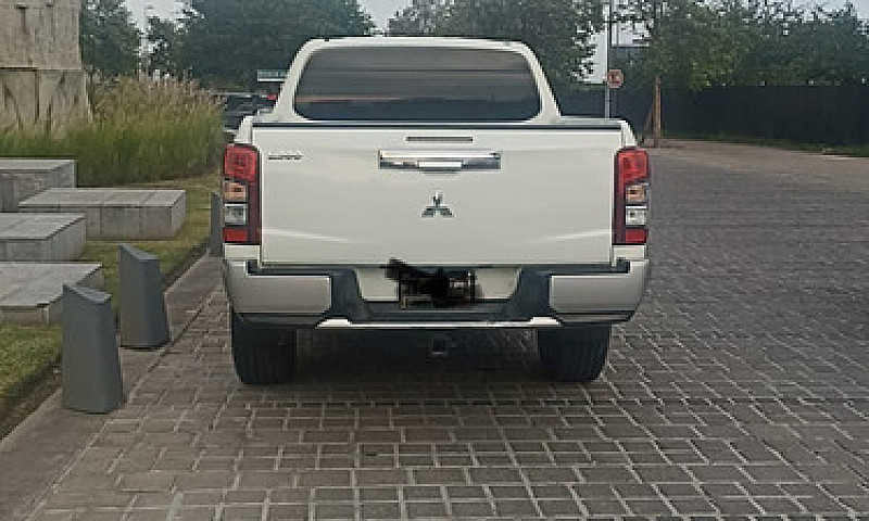 Mitsubishi L200 2.4 ...