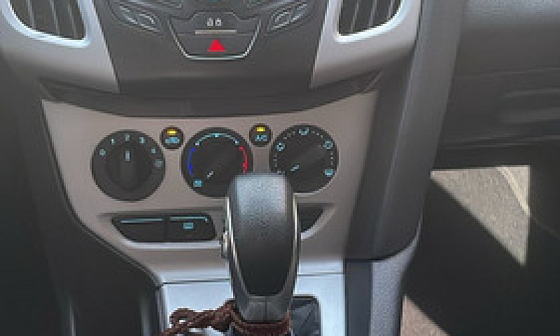 Ford Focus Standard ...