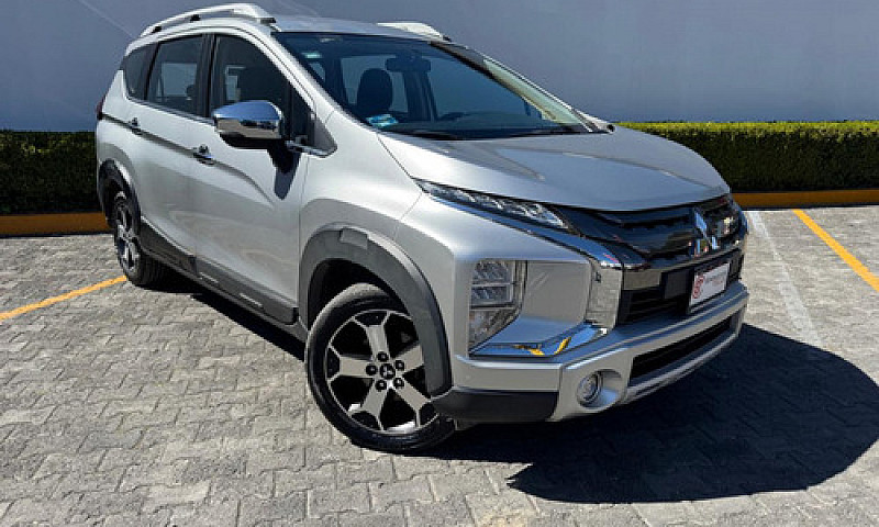 Mitsubishi Xpander 2...