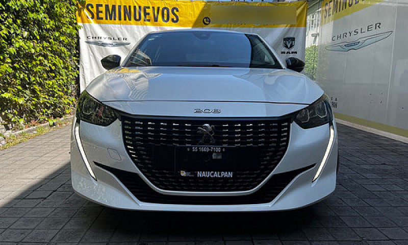 Peugeot 208 2023...