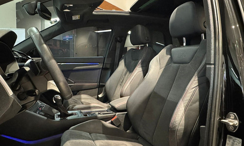 Audi Q3 2.0 S Line 1...