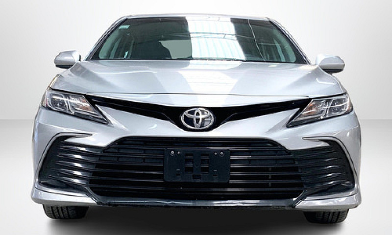 Toyota Camry 2021...