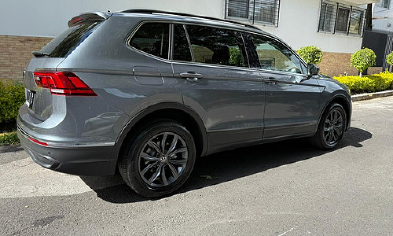Volkswagen Tiguan 1....