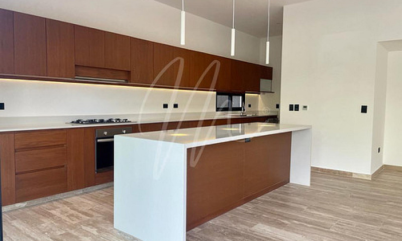 Casa En Venta En Lag...