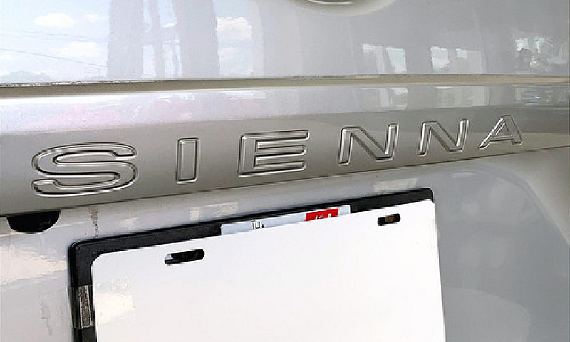 Toyota Sienna 2016...