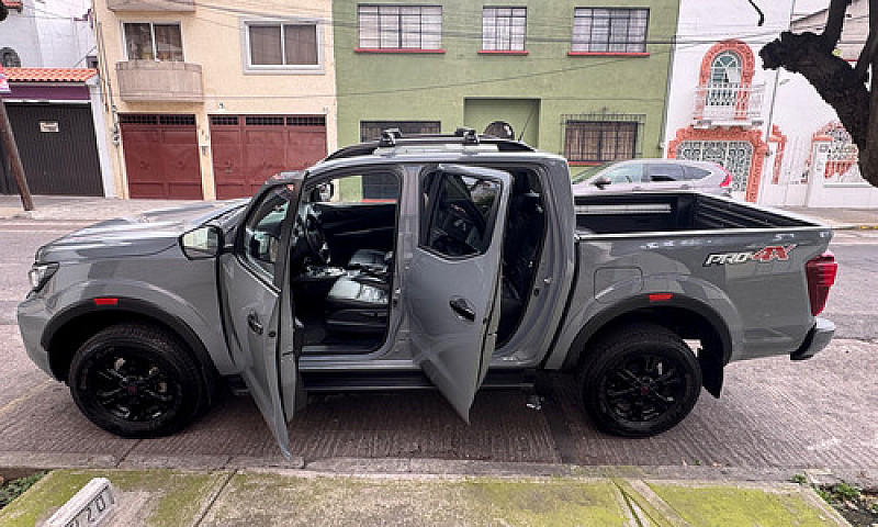 Nissan Frontier 2.5 ...