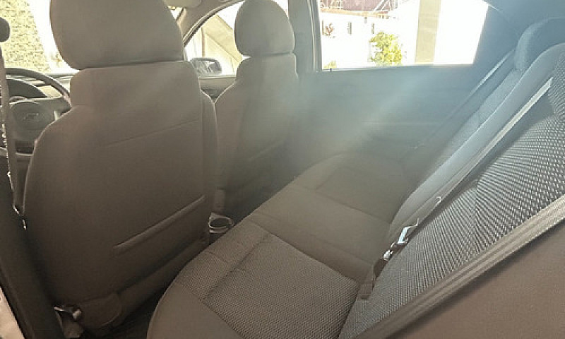 Chevrolet Aveo 1.6 L...
