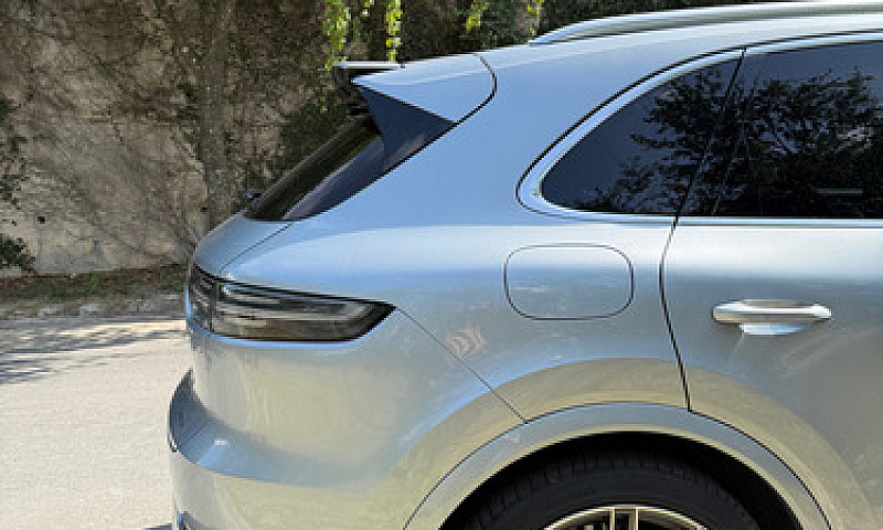 Porsche Cayenne Turb...
