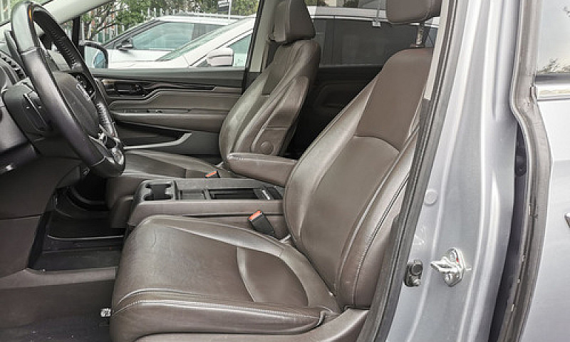 Honda Odyssey 2018 3...