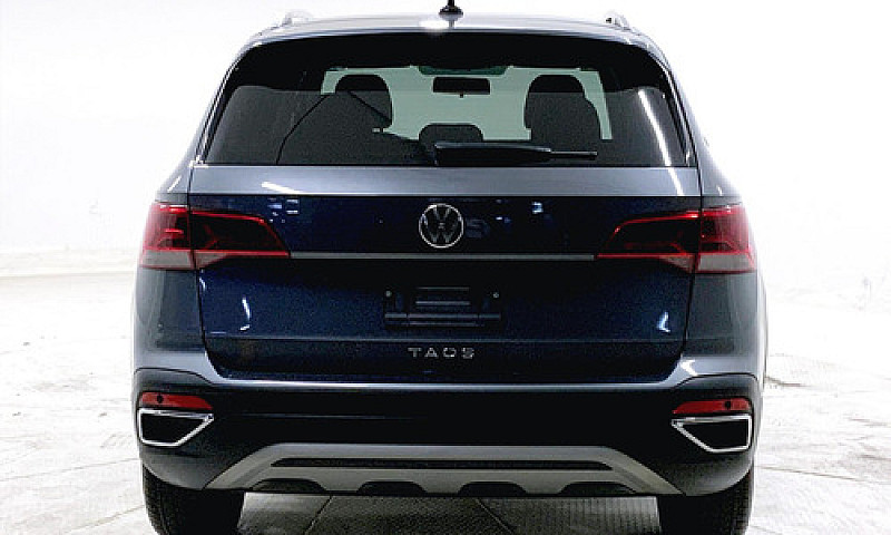 Volkswagen Taos 2021...