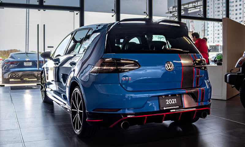 Volkswagen Golf 2021...