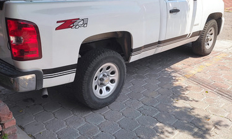 Chevrolet Silverado ...