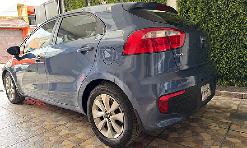 Kia Rio 1.6 Ex Hatch...