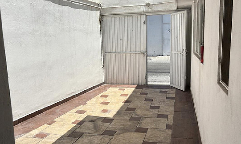 Casa En Venta Con Di...