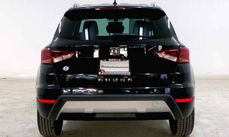 Seat Arona 2021...