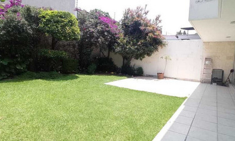 Casa En Venta En Lom...