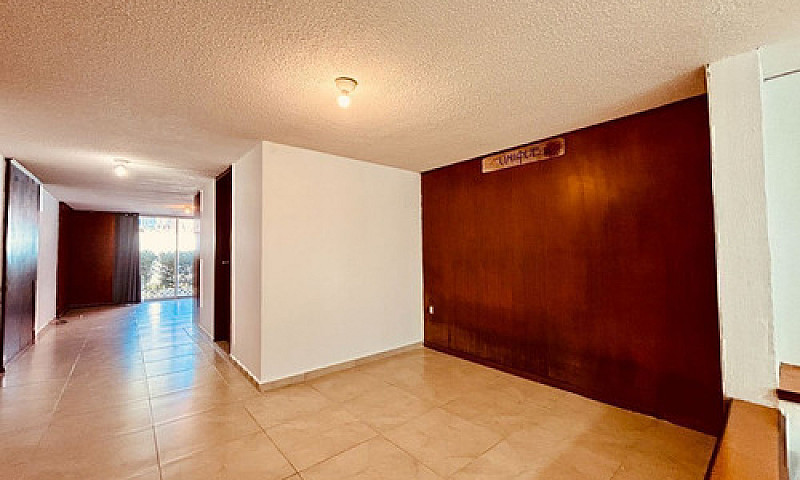 Venta De Casa En Lom...