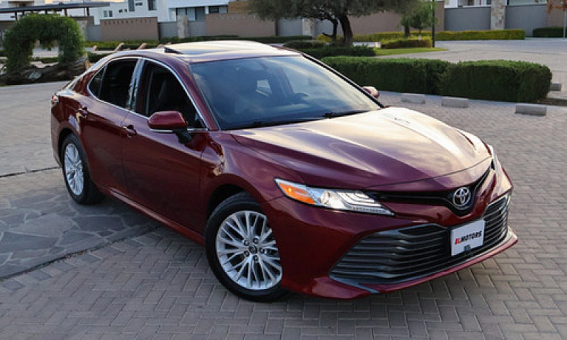 Toyota Camry Xle 202...