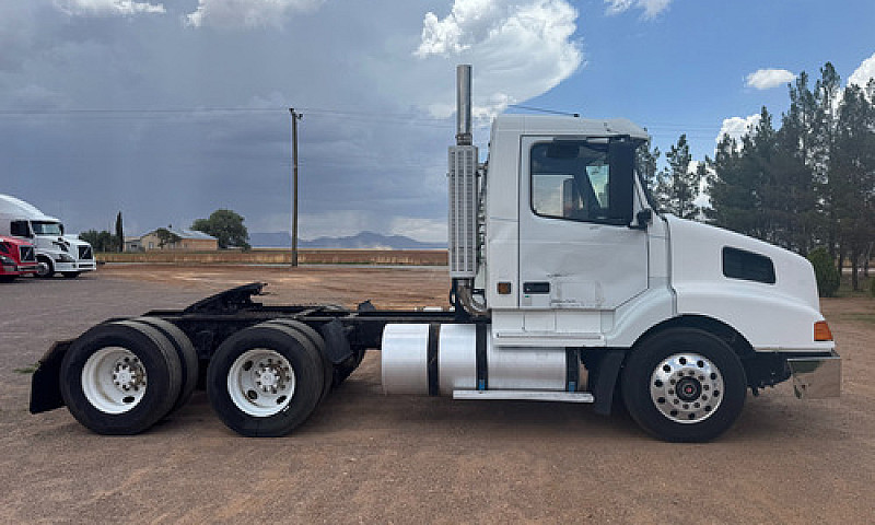 Tractocamion 2000 Vo...