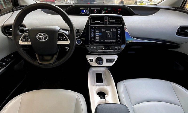 Toyota Prius 2018...