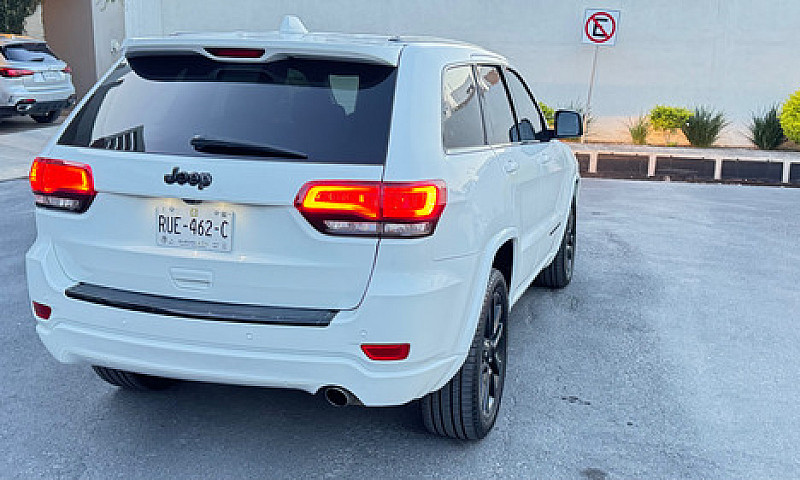 Jeep Grand Cherokee ...