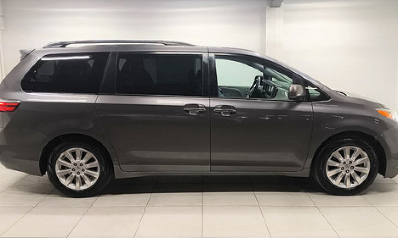 Toyota Sienna 2015...