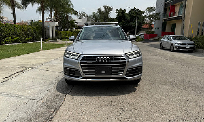 Audi Q5 2.0 L T Elit...
