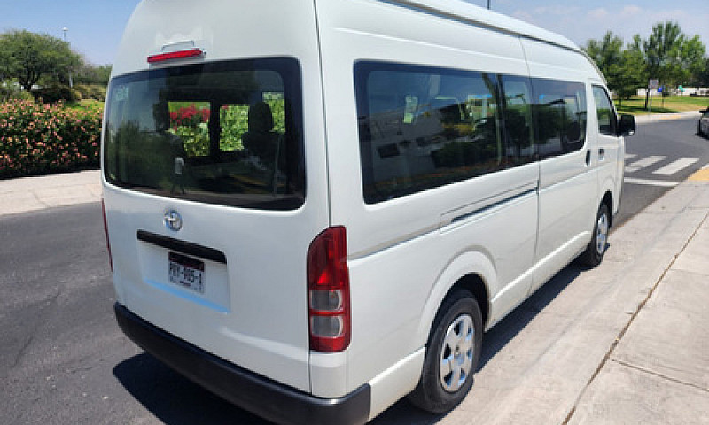 Toyota Hiace 2.7 Ven...