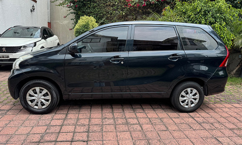 Toyota Avanza 1.5 Pr...