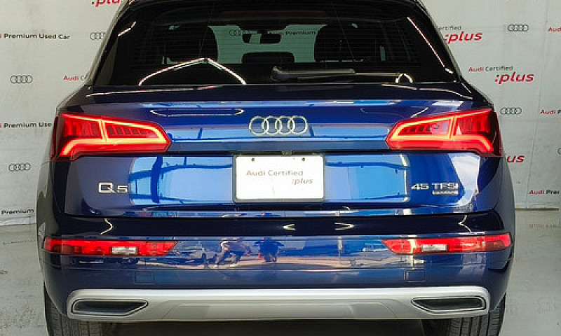 Audi Q5 Security 202...