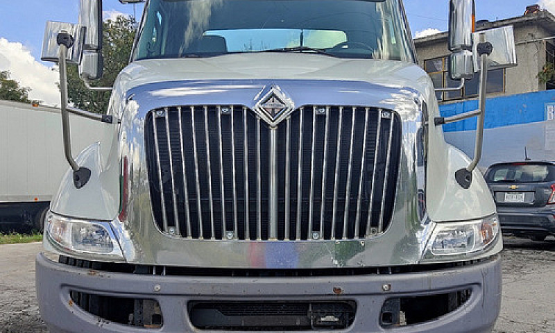 Tractocamion Interna...