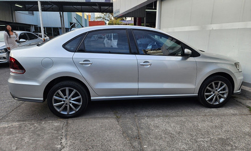 Volkswagen Vento 1.6...