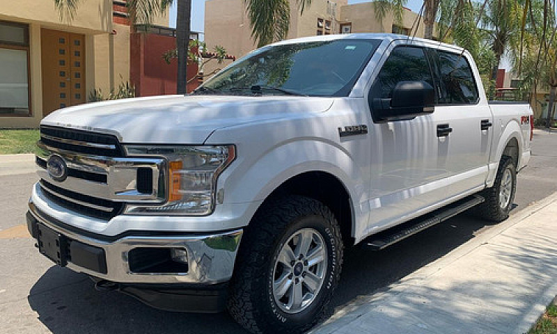 Ford Lobo 5.0L Doble...