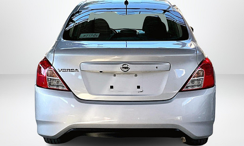 Nissan Versa 2019...