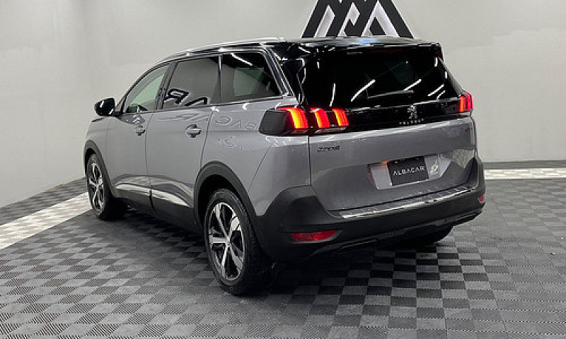 Peugeot 5008 2019...