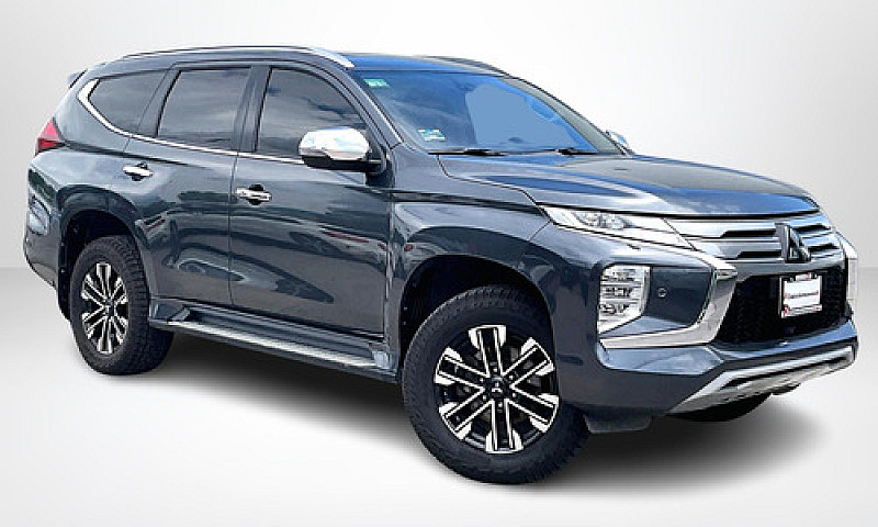 Mitsubishi Montero 2...