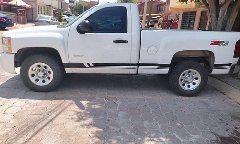 Chevrolet Silverado ...